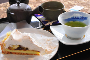 Collaboration between Tea and Sweets -“Choice Tea Café”: enjoy selected teas and sweets